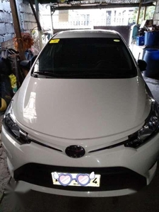 Selling Toyota Vios white 2015