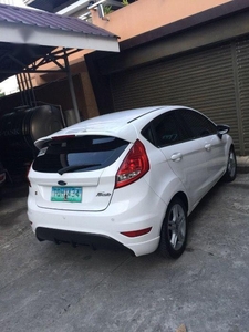 Selling White Ford Fiesta 2012 in Manila