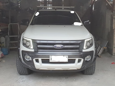 Selling White Ford Ranger in Parañaque