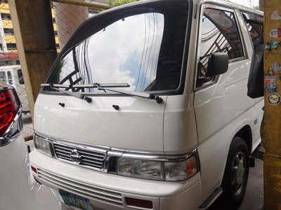Selling White Nissan Urvan 2010 Van in Manila