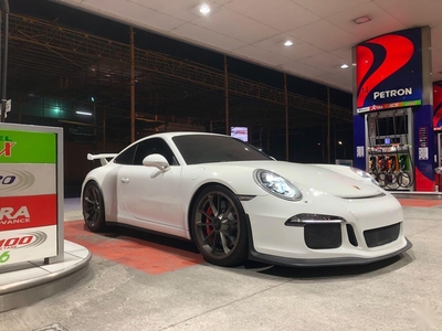 Selling White Porsche 911 2014 in Quezon