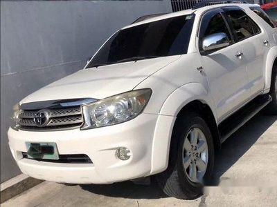 Selling White Toyota Fortuner 2011 Automatic Diesel