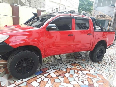Toyota Hilux 4x2 automatic 2015 FOR SALE