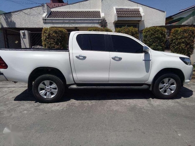 Toyota Hilux White 2017 MT 4x2 dsl For Sale