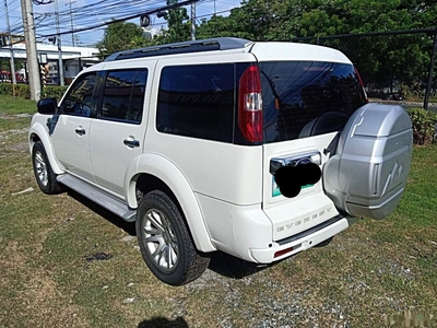 White Ford Everest 2013 Manual Diesel for sale in Manila