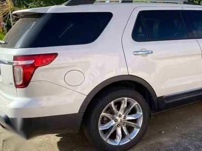 White Ford Explorer 2014 for sale in General Trias
