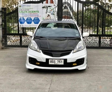White Honda Jazz 2009 Hatchback Automatic Gasoline for sale in Manila