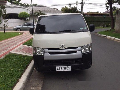 White Toyota Hiace 2015 for sale in Paranaque