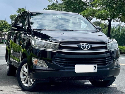 Sell White 2017 Toyota Innova in Makati