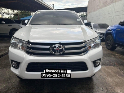 Selling White Toyota Hilux 2019 in Mandaue