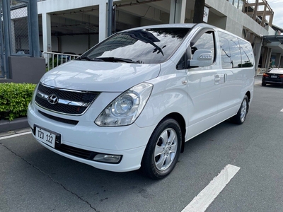 White Hyundai Grand starex 2012 for sale in Automatic
