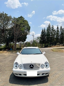 White Mercedes-Benz 320 2000 for sale in Makati