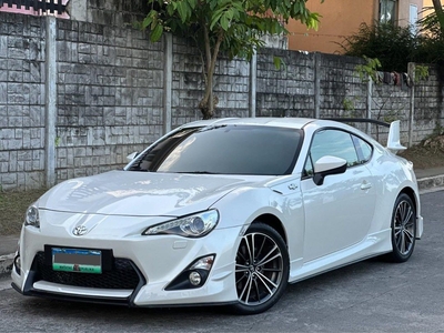 Sell White 2013 Toyota 86 in Quezon City