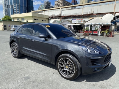 Selling Grey Porsche Macan 2018 in Pasig