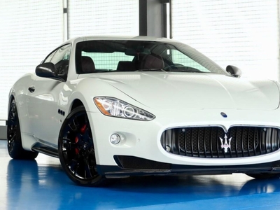 Selling White Maserati GranTurismo 2013 in Quezon