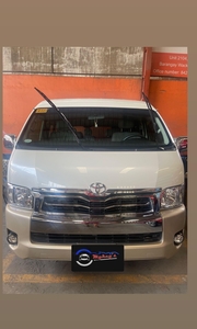 Selling White Toyota Hiace Super Grandia 2018 in Manila