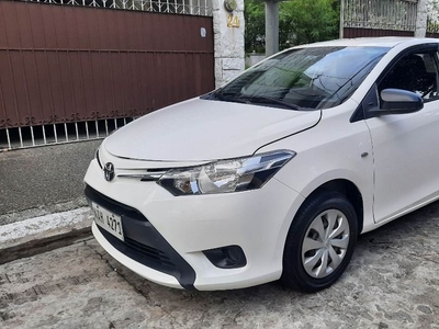 Selling White Toyota Vios 2017 in Las Piñas