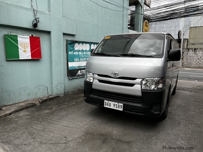Used Toyota Hiace Commuter
