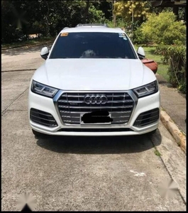White Audi Q5 2018 for sale in Pasig
