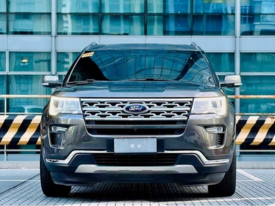 White Ford Explorer 2018 for sale in Automatic