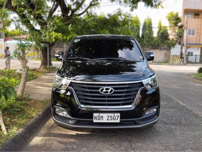 White Hyundai Starex 2019 for sale in Las Piñas