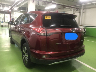 Yellow Toyota Rav4 2018 for sale in Automatic