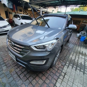 Grey Hyundai Santa Fe 2015 for sale in Automatic