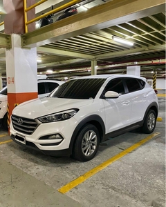 Pearl White Hyundai Tucson 2016 for sale in Marikina