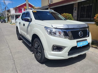 Pearl White Nissan Navara 2018 for sale in Biñan