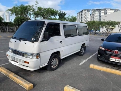 Pearl White Nissan Urvan 2015 for sale in Manual