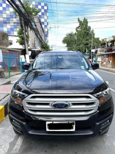 Sell Black 2017 Ford Everest in Pateros