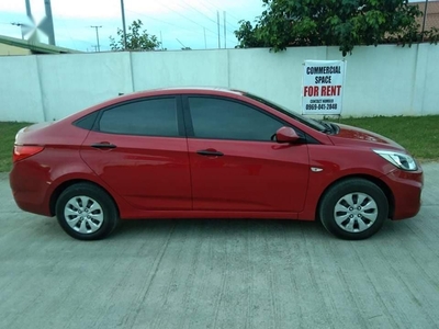 Sell Red 2015 Hyundai Accent in Cabiao