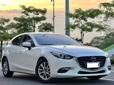 Sell White 2017 Mazda 3 in Makati