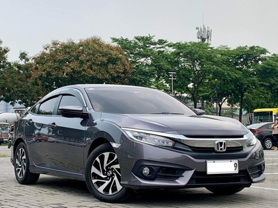 Sell White 2018 Honda Civic in Makati