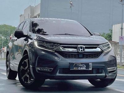 Sell White 2018 Honda Cr-V in Makati