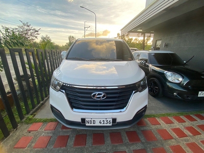 Sell White 2019 Hyundai Grand starex in Pasig