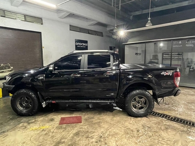 Selling Black Ford Ranger 2018 in Manila