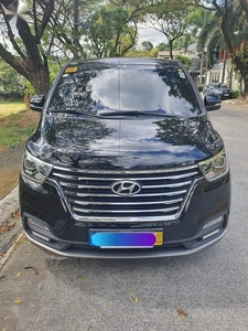 Selling Black Hyundai Starex 2019 in Quezon
