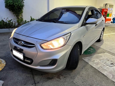 Selling Pearl White Hyundai Accent 2018 in Quezon