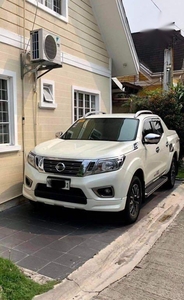 Selling Pearl White Nissan Navara 2019 in Pasig