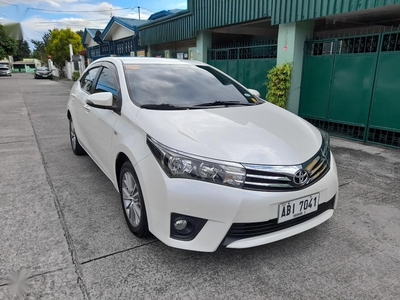 Selling Pearl White Toyota Corolla Altis 2015 in Angeles