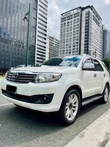 Selling Pearl White Toyota Fortuner 2013 in Taytay