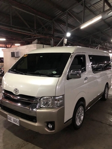 Selling Pearl White Toyota Grandia 2018 in Quezon City