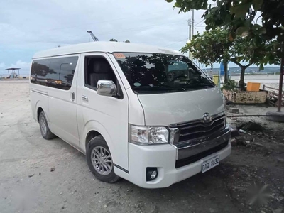 Selling Pearl White Toyota Hiace Super Grandia 2019 in Quezon City