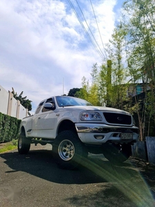 Selling Purple Ford Triton 2001 in Manila