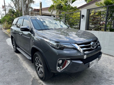 Selling Purple Toyota Fortuner 2017 in Caloocan