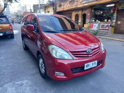 Selling Red Toyota Innova 2009 in Manila