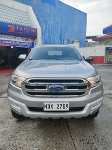 Selling Silver Ford Everest 2016 in Quezon City