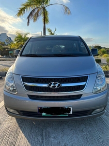 Selling Silver Hyundai Starex 2012 in Mabalacat