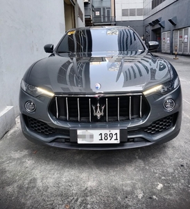 Selling Silver Maserati Levante 2017 in Makati